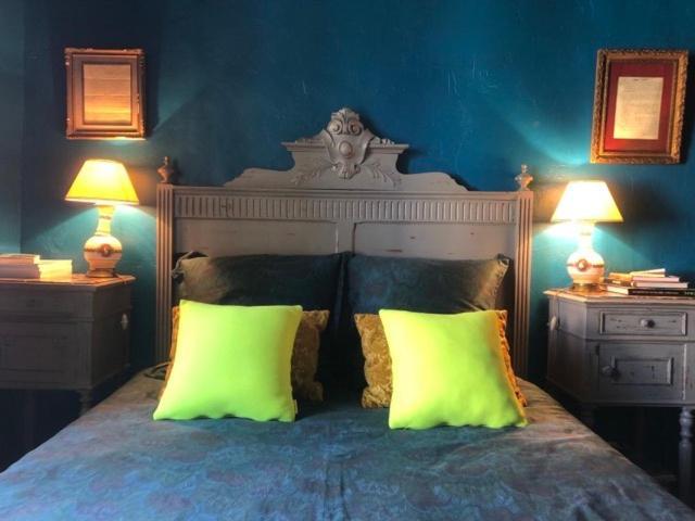 Maison D'Hotes "Les Volets Verts" Et Sa Brocante Ecueille Exteriör bild