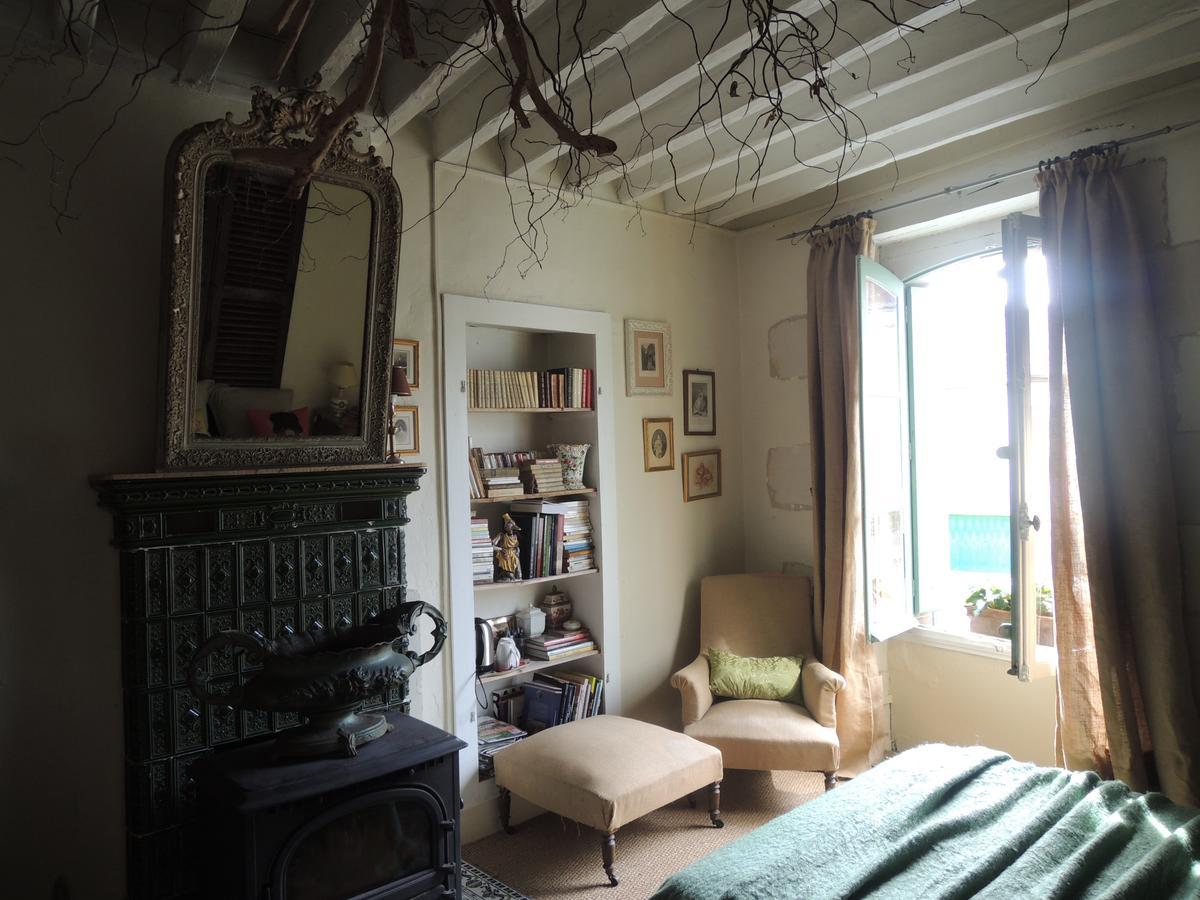 Maison D'Hotes "Les Volets Verts" Et Sa Brocante Ecueille Exteriör bild
